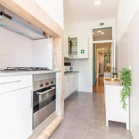 דירה Liberdade - 7 Bedroom ליסבון