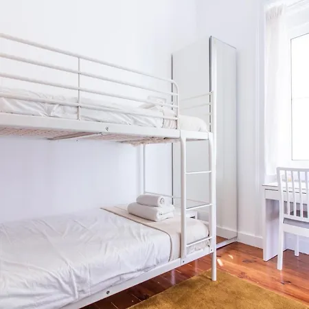 Liberdade - 7 Bedroom ליסבון