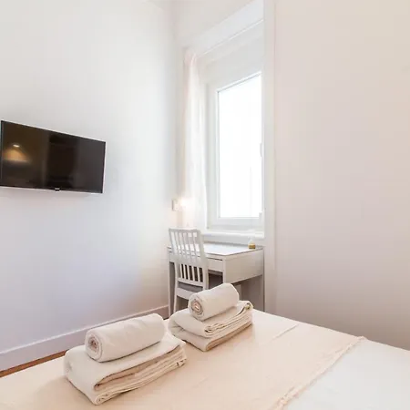 Liberdade - 7 Bedroom ליסבון