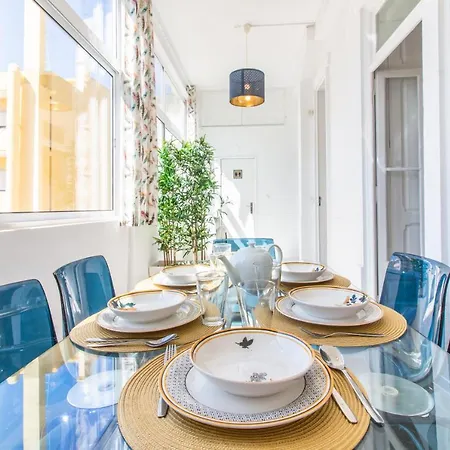 Liberdade - 7 Bedroom ליסבון